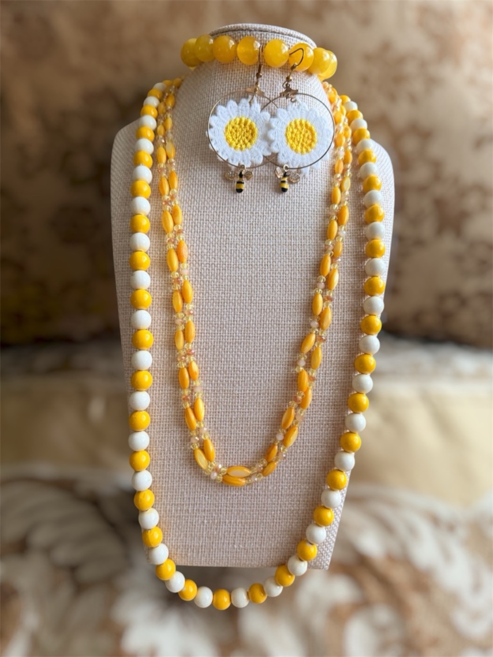 Vintage Yellow & White Daisy Necklace and Earring Set